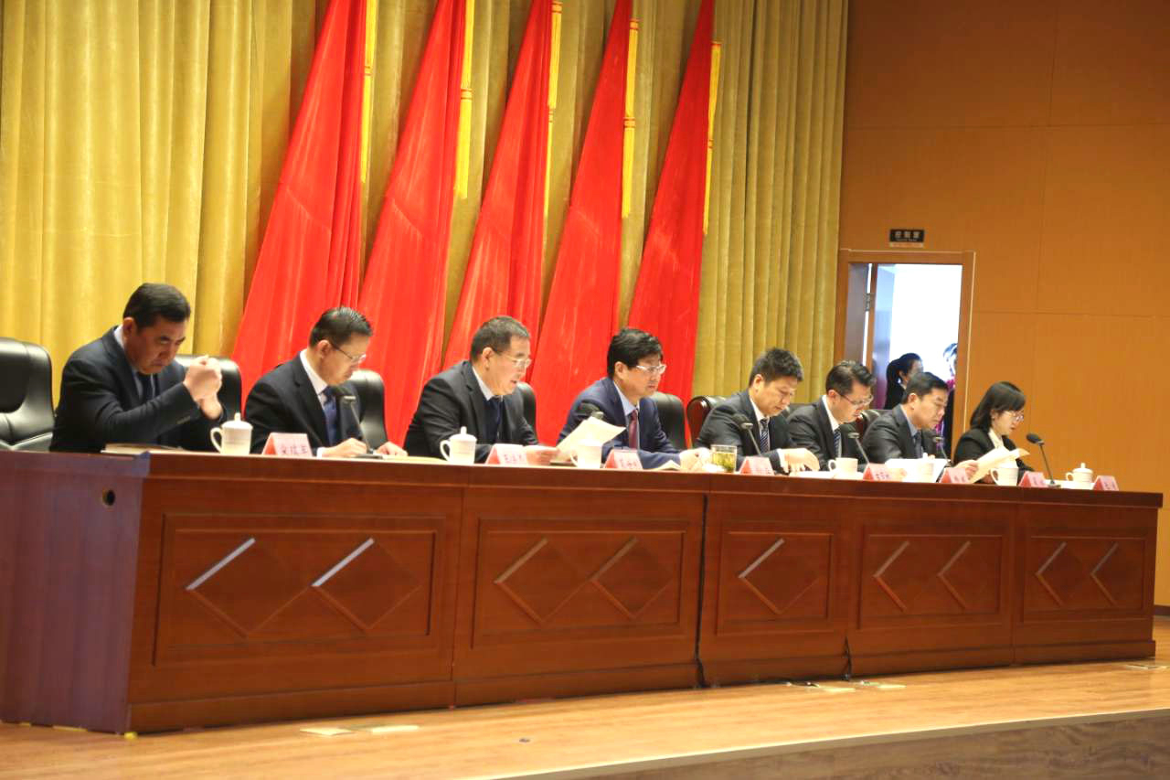潔晶集團被評為經(jīng)開區(qū)經(jīng)濟發(fā)展貢獻(xiàn)獎企業(yè)